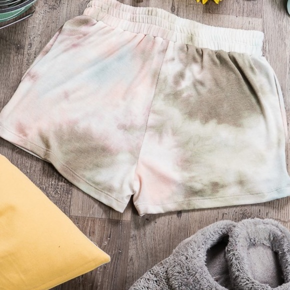 Tie Dye Drawstring shorts - Picture 2 of 3